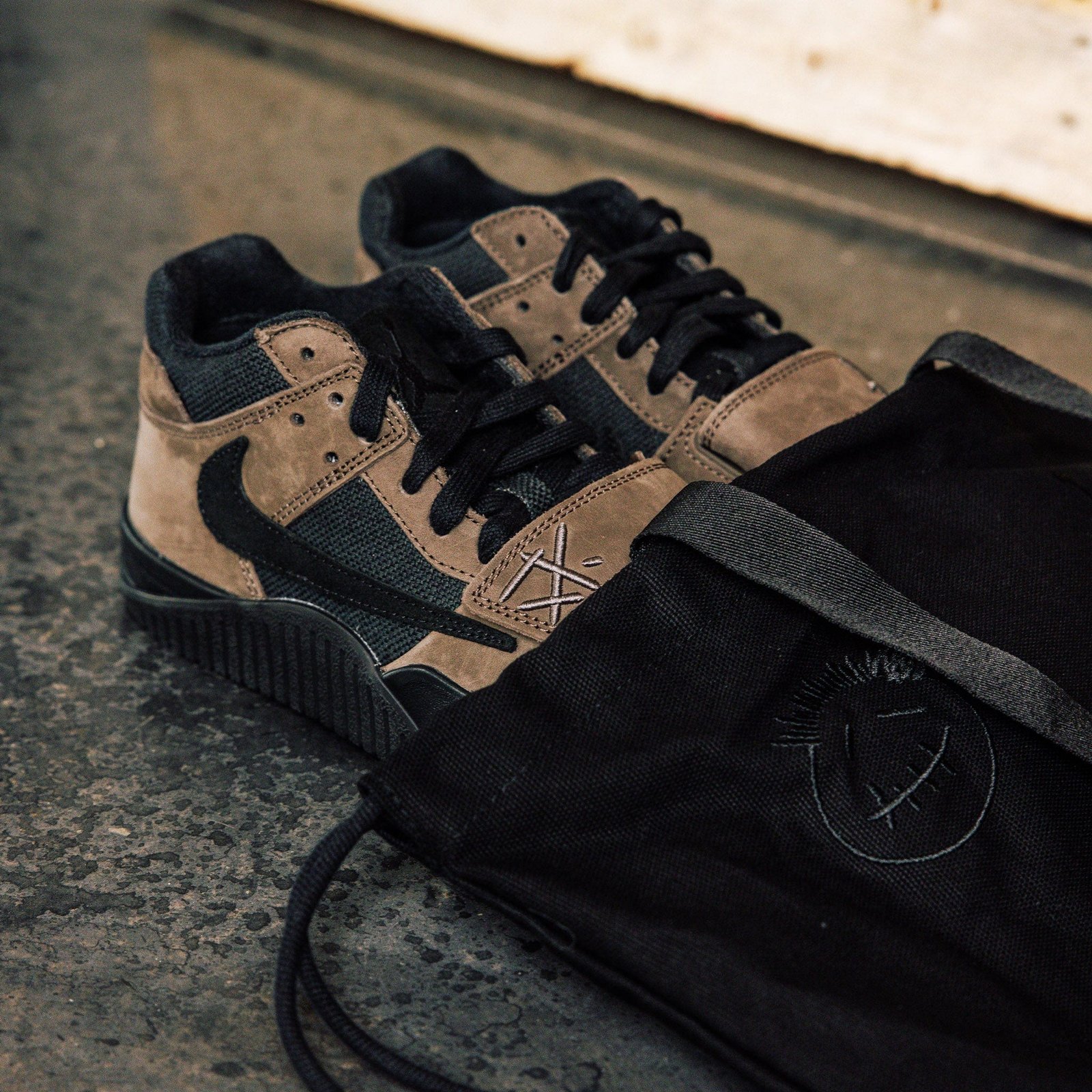 Travis Scott x Jordan Jumpman Jack TR ‘Dark Mocha’ 4